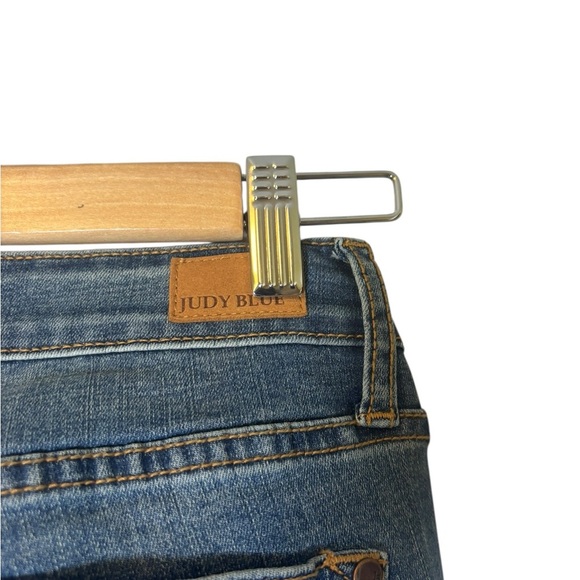 Judy Blue Women’s Relaxed Fit Classic Blue Denim Jeans Size 3/26 - Picture 6 of 6